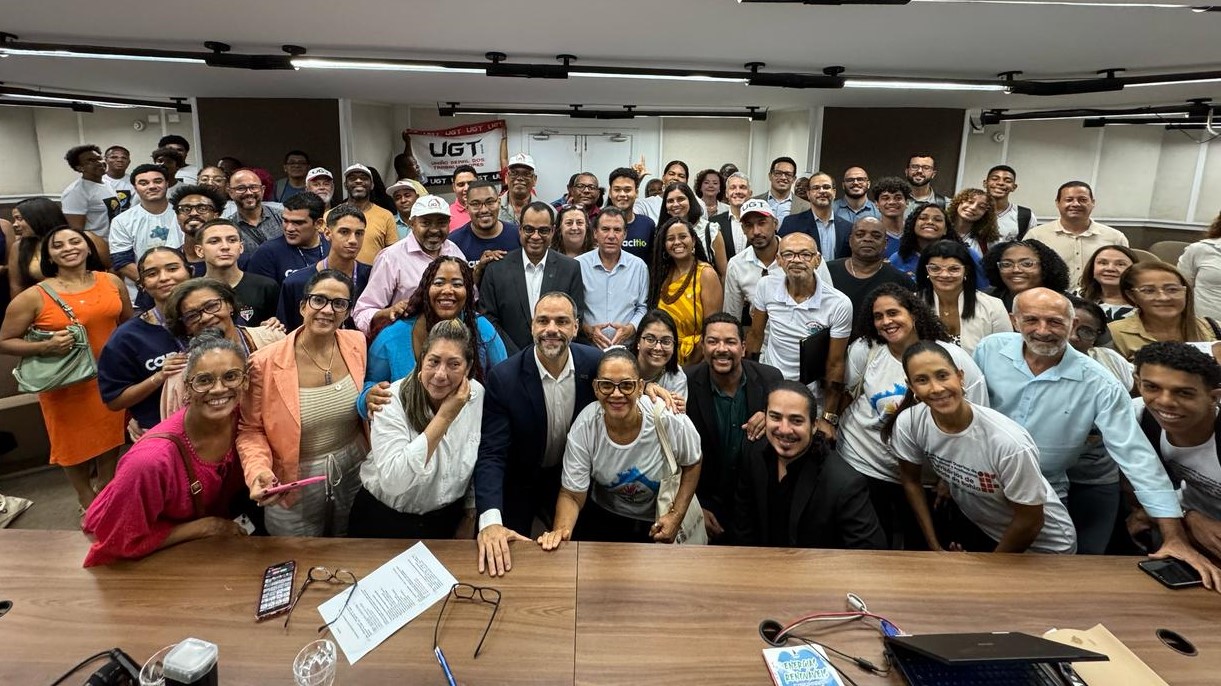 Juventude baiana emociona Ministro do Trabalho e Emprego com histórias de transformação social e profissional