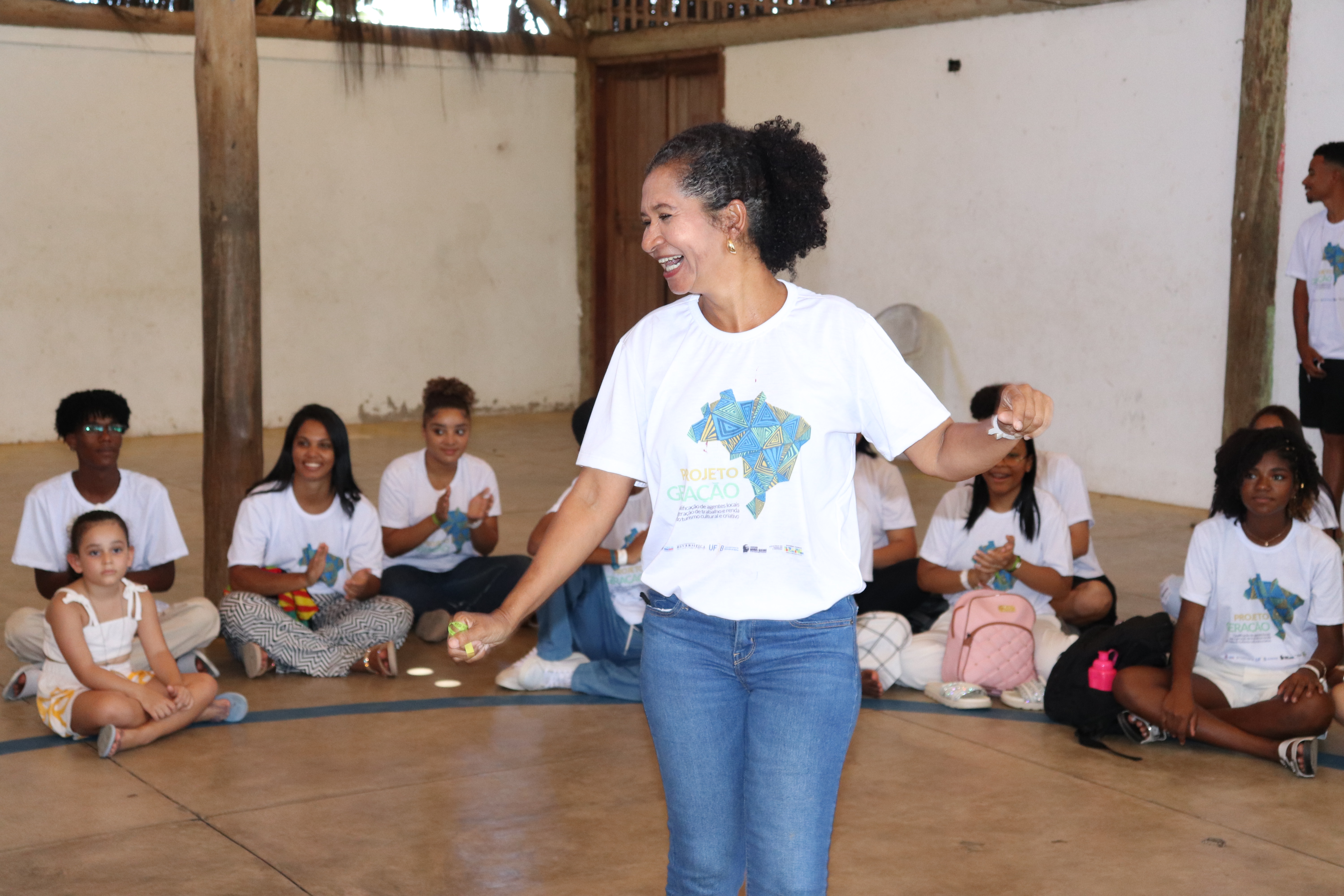 Projeto Geração leva jovens de Ibirataia para aula de campo em Itacaré